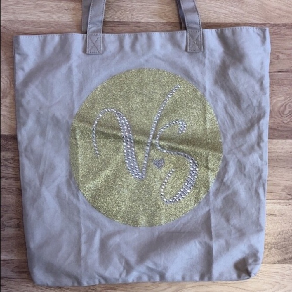 Vs tote bag
